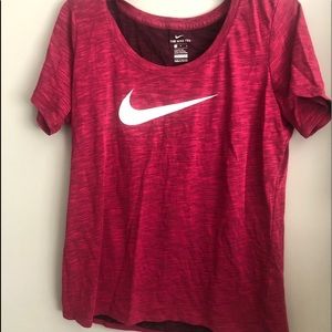 nike t-shirt